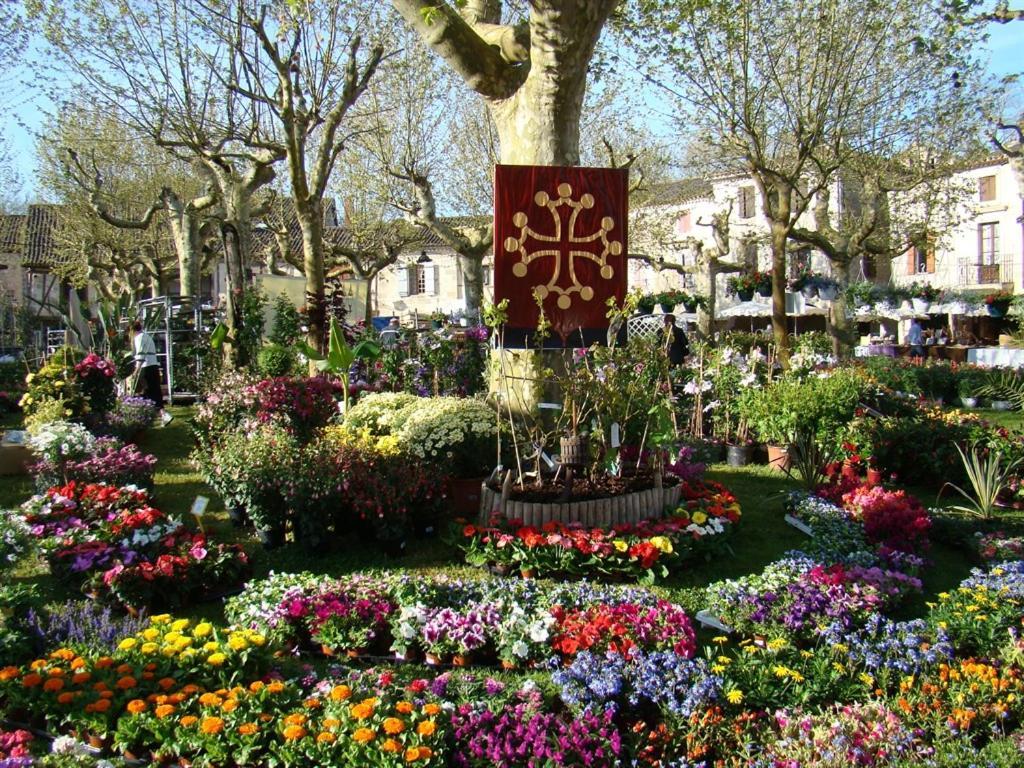 Hotel Du Cote De Chez Jeanne Fourcès Zewnętrze zdjęcie