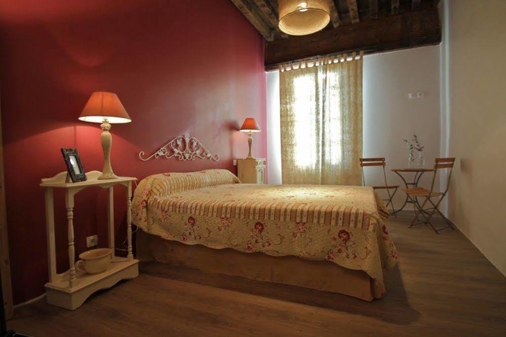 Hotel Du Cote De Chez Jeanne Fourcès Zewnętrze zdjęcie
